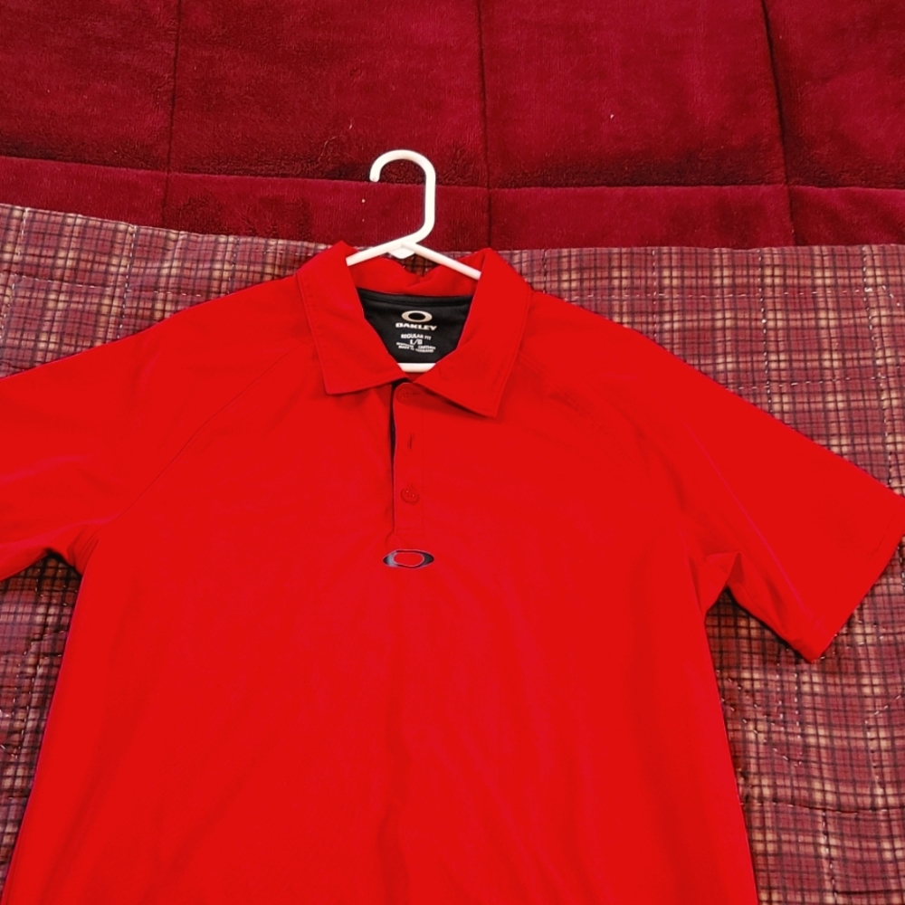 Oakley golf shirt
